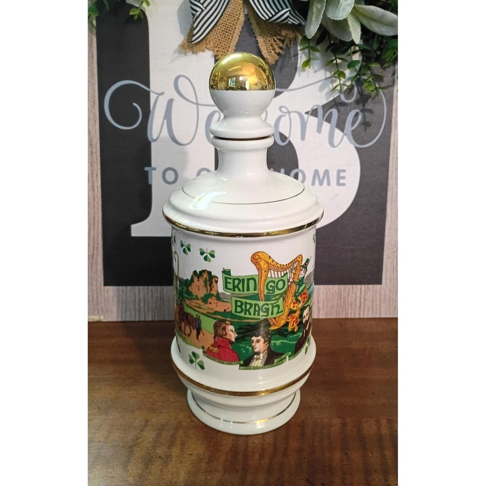 1971‎ Old Fitzgerald Stitzel Weller Erin Go Bragh Irish Porcelain Decanter G028